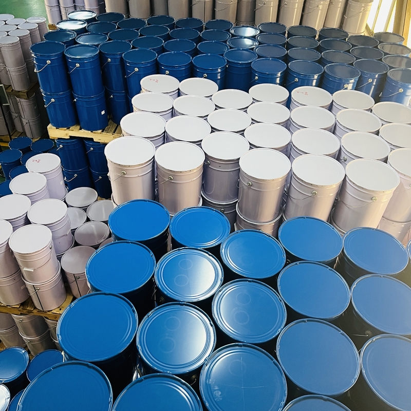 エポキシ樹脂固化剤と硬化剤 電気部品を持つトランスフォーマーと原子炉
