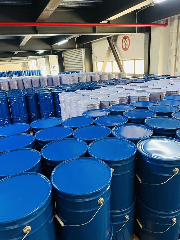 Low Flexibility Industrial Epoxy Resin with Flash Point Around 135°C and Strong Adhesion for Metals, Plastics, and Wood